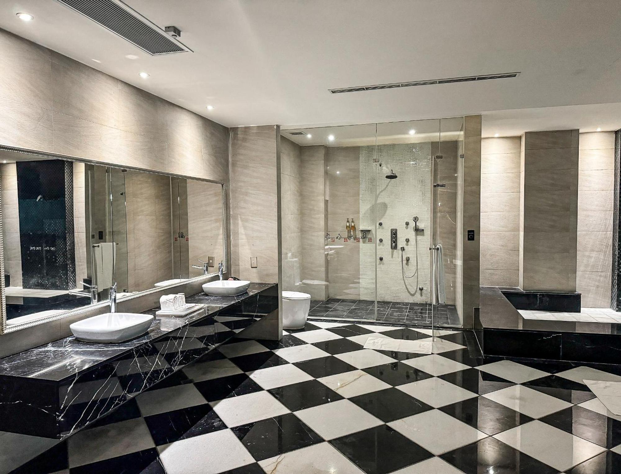 All-Ur Boutique Motel - Taichung Branch Ngoại thất bức ảnh