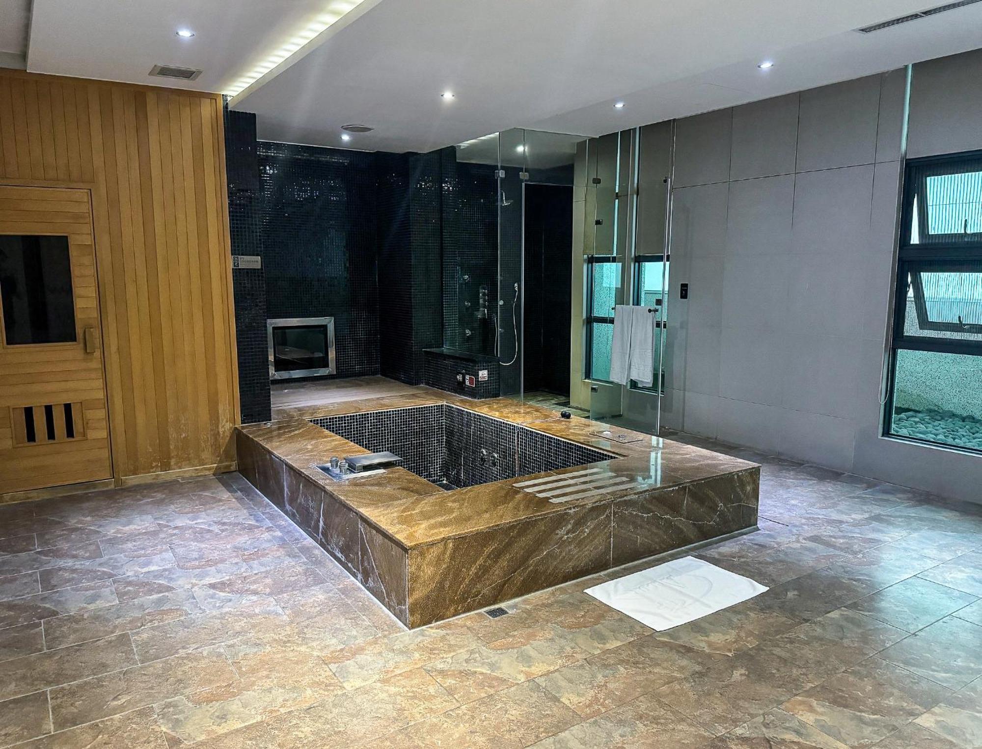 All-Ur Boutique Motel - Taichung Branch Ngoại thất bức ảnh