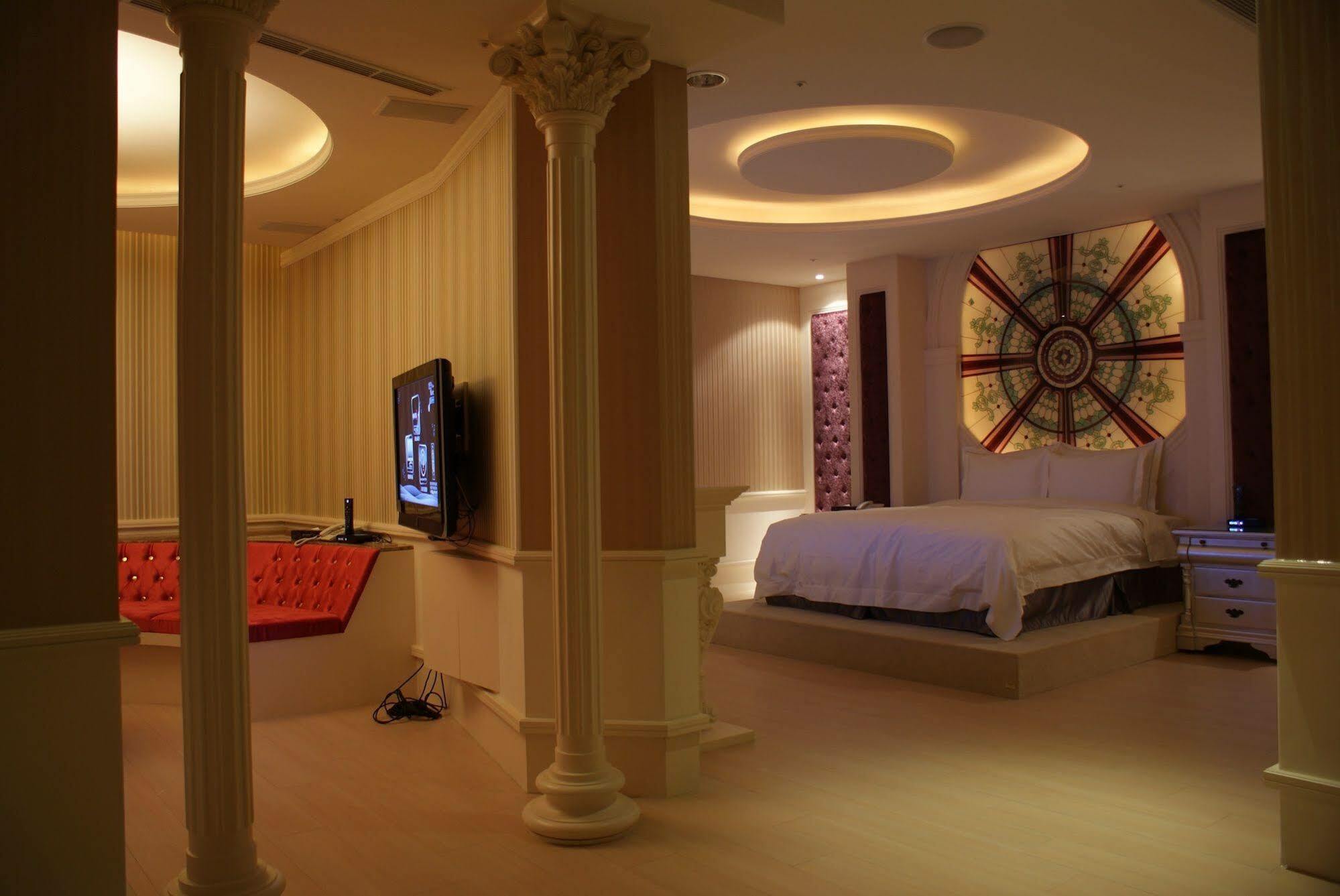 All-Ur Boutique Motel - Taichung Branch Ngoại thất bức ảnh